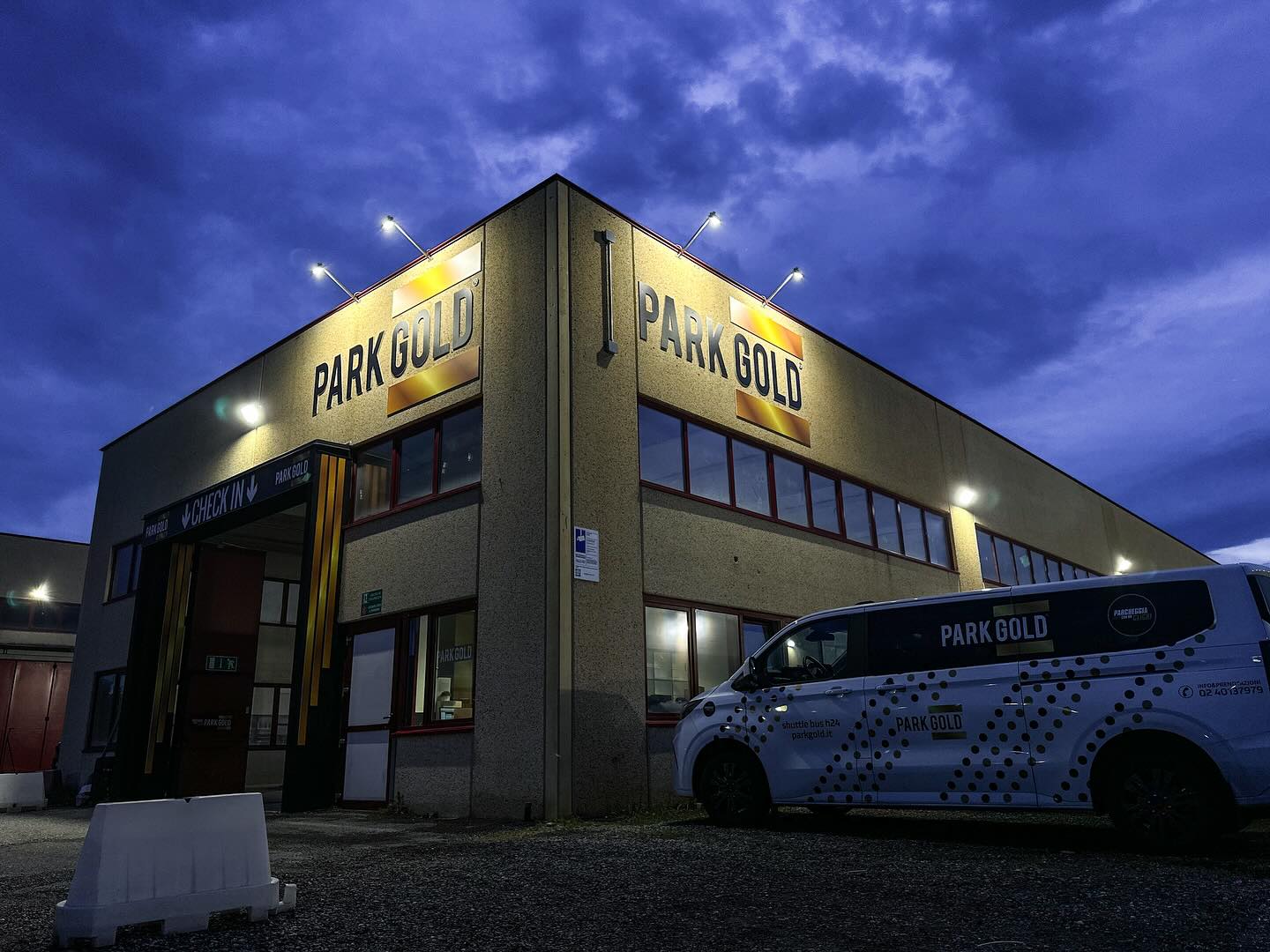 parcheggio aeroporto Malpensa con navetta